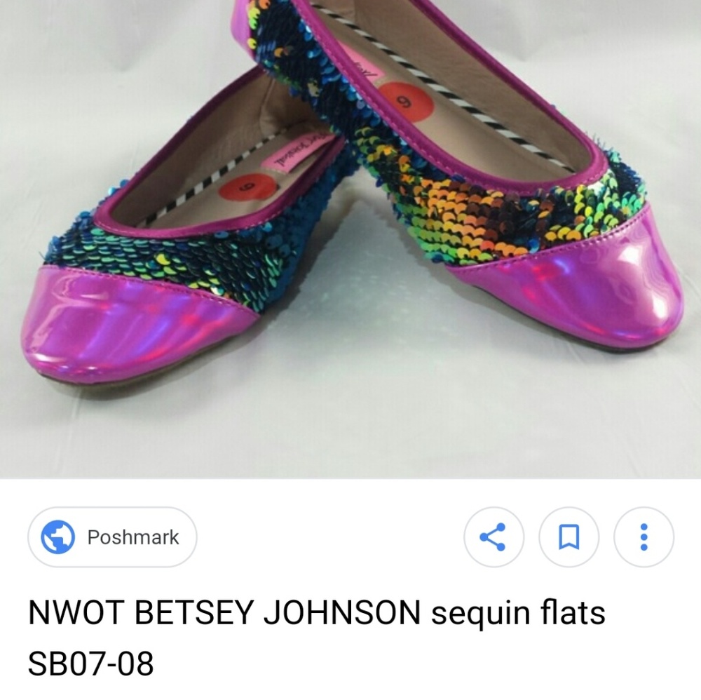 ISO in women's size 10!!!!!